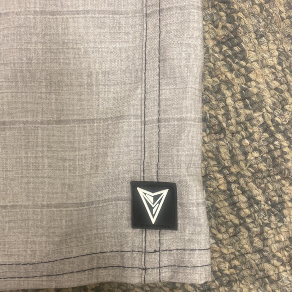 NWOT UNIVIBE SHORTS - Picture 2 of 8